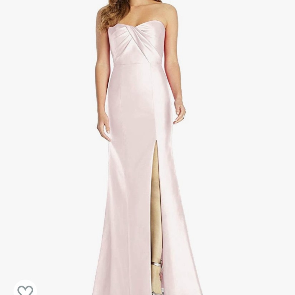 Unworn blush Alfred Sung bridesmaid dress style D762